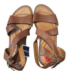 NWT BORN Brown Leather “Lucia” Sandals Size 10